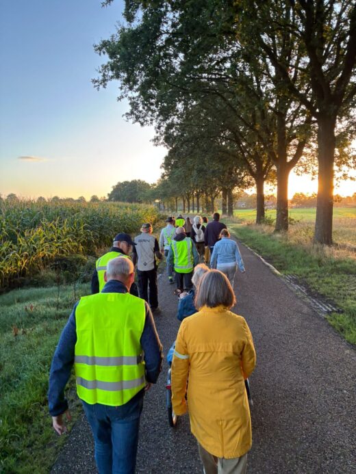 Walk into the Light-wandeling.